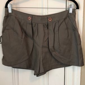 NWT Cynthia Steffe olive green skort
